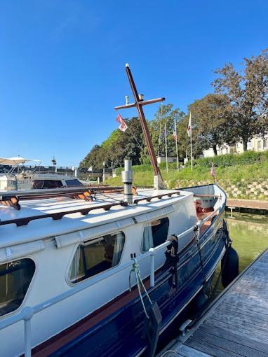 Spicy - Sejour Insolite Sur La Marne Meaux Bagian luar foto