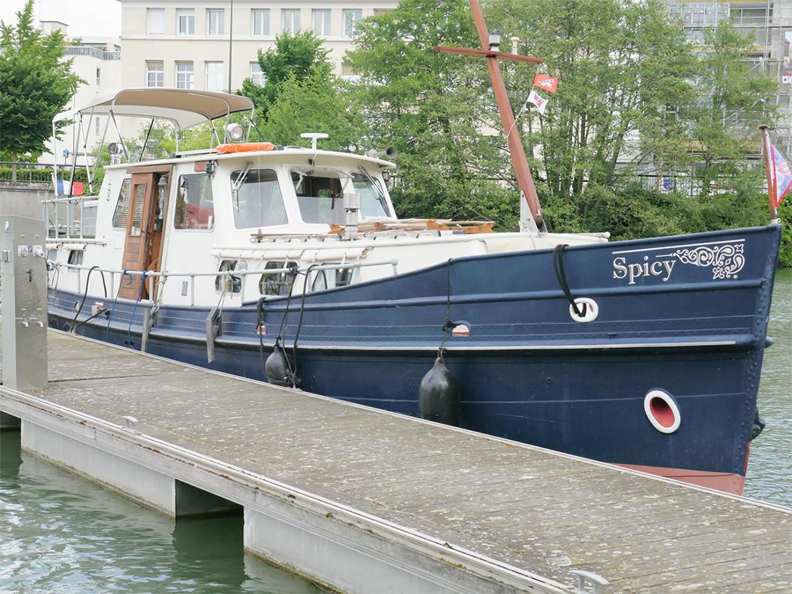 Spicy - Sejour Insolite Sur La Marne Meaux Bagian luar foto